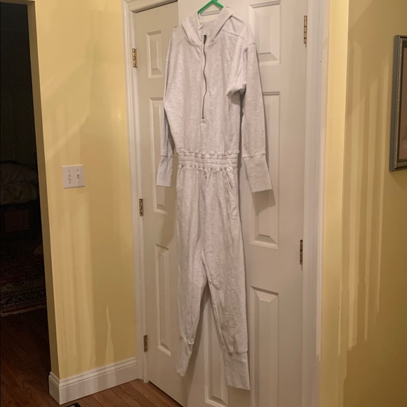 FP Movement One Piece Free People Jumpsuit Relaxed Fit Training Day Gray XS. - Picture 16 of 16